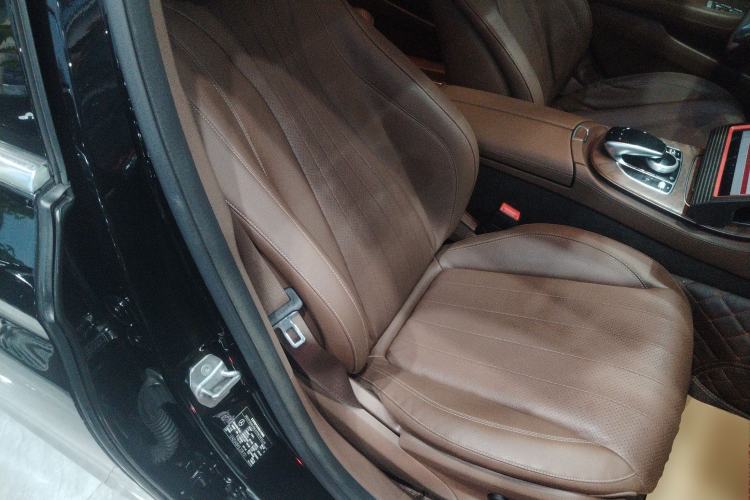 Used Mercedes-Benz E-Class 2018 Facelifted E 300 L Stylish Version
