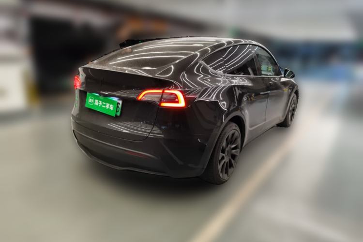 Used Tesla Model Y 2022 Long-Range All-Wheel-Drive Version