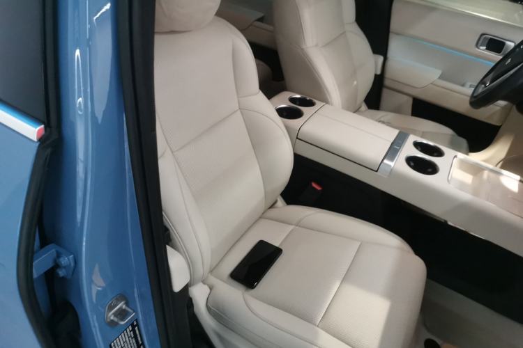 Used Li Auto L8 2023 Pro Model
