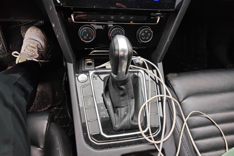 Used Volkswagen Magotan 2019 330TSI DSG Leading Model China VI Standard
