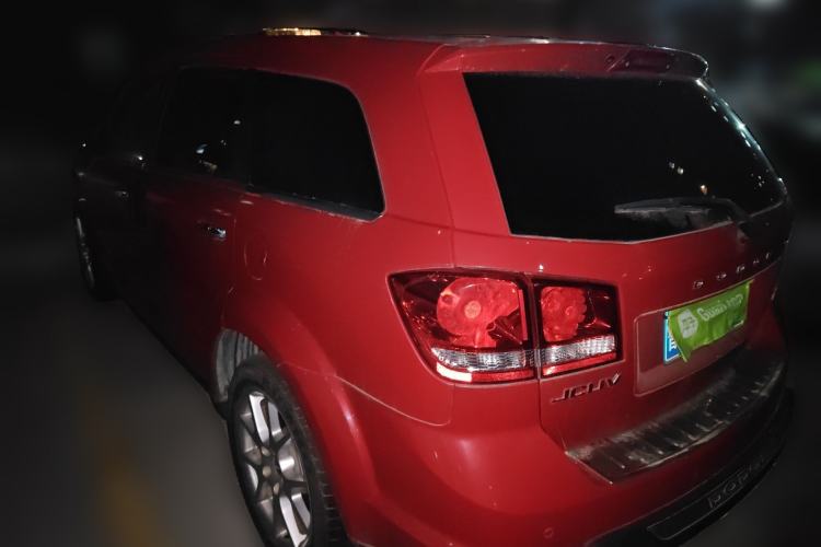 Used Dodge Journey 2013 2.4L Two-Wheel Drive Luxury Version