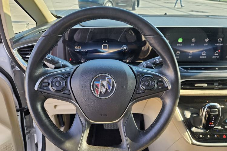 Used Buick GL8 2023 ES Lu Zun Deluxe and Yue Edition