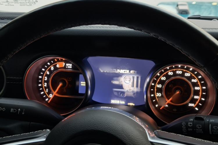 Used  Wrangler 2019 2.0T Sahara Four-Door Version China VI Emission Standard
