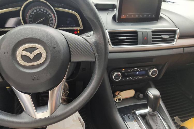 Used Mazda Mazda 3 Axela 2014 Hatchback 1.5L Automatic Luxury Model
