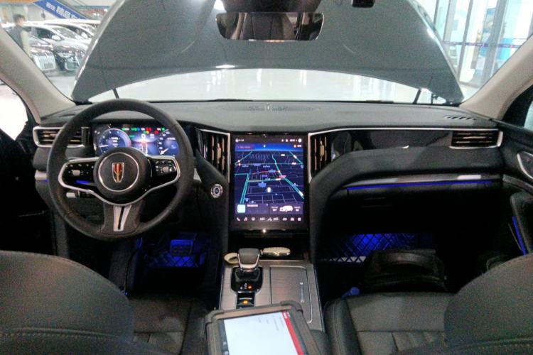 Used Hongqi HS7 2023 2.0T Automatic Two-Wheel Drive Flagship Edition Six Seats
