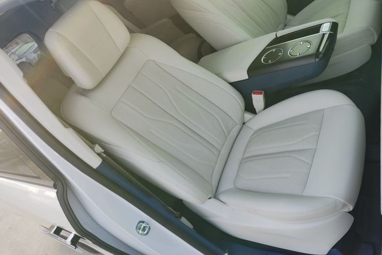 Used Buick GL8 New Energy 2024 Lu Zun Luxury Edition 7-Seater