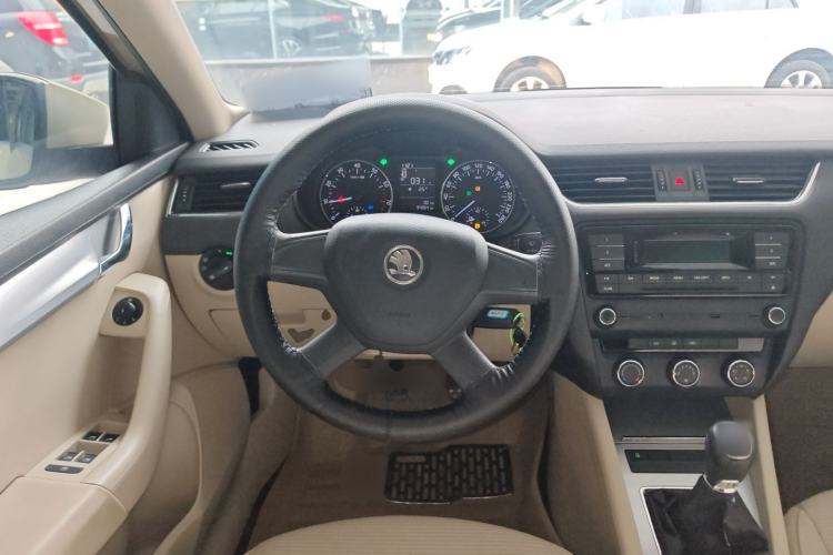 Used Skoda Octavia 2015 1.6L Manual Yijie Edition
