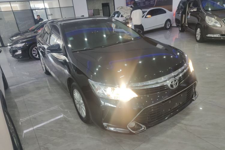 Used Toyota Camry 2016 2.0G 10th Anniversary Leading Edition
