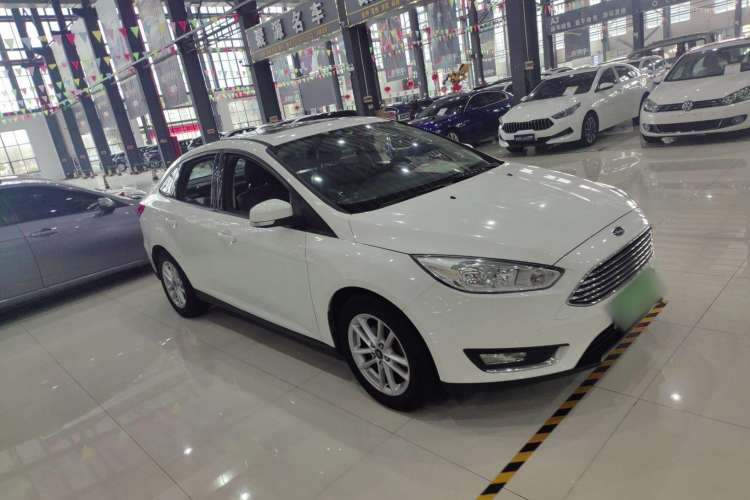 Used Ford Focus 2017 Sedan 1.6L Automatic Fashion Edition Smart Drive Version
