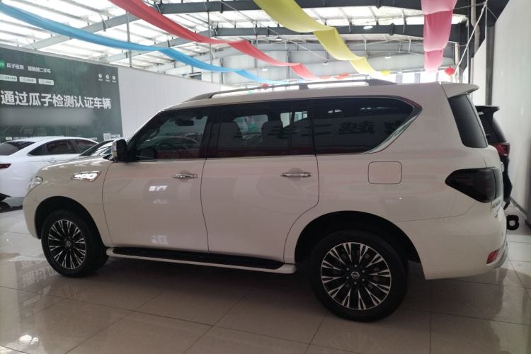 Used Nissan Patrol 2018 4.0L LinkedIn Edition

