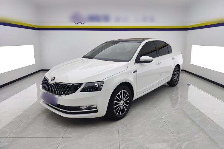 Used Skoda Octavia 2019 1.5L Automatic Smart Drive Luxury Edition China VI Standard