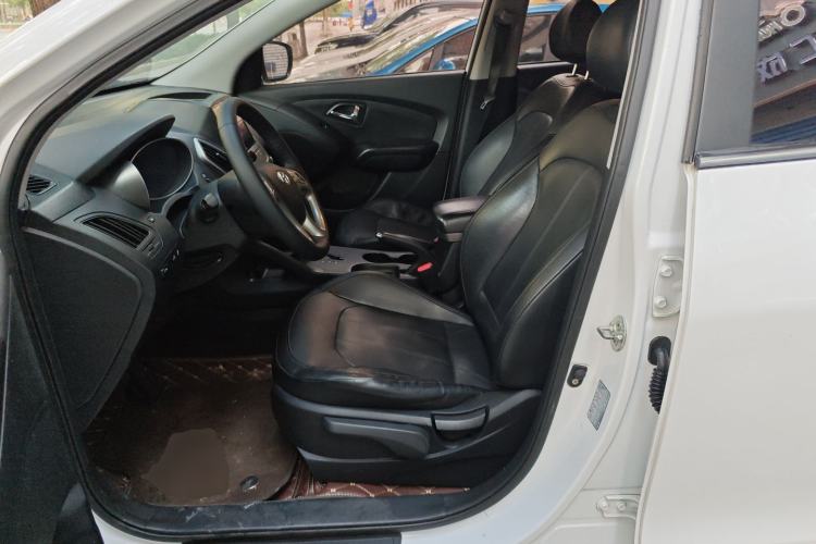 Used Hyundai ix35 2015 2.0L Automatic 2WD Smart Version China V Standard