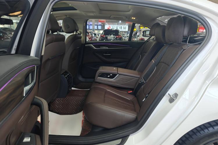 Used BMW 5 Series 2019 Facelifted 530Li Leading Edition Luxury Package
