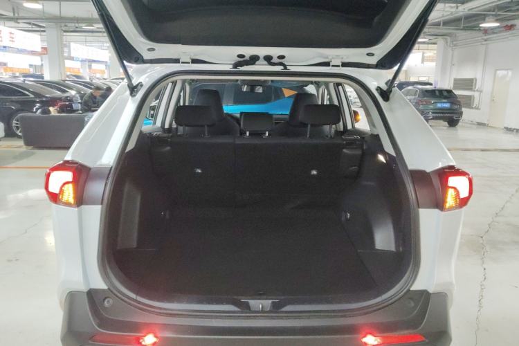 Used Toyota RAV4 2023 2.0L CVT Two-Wheel Drive Urban Edition
