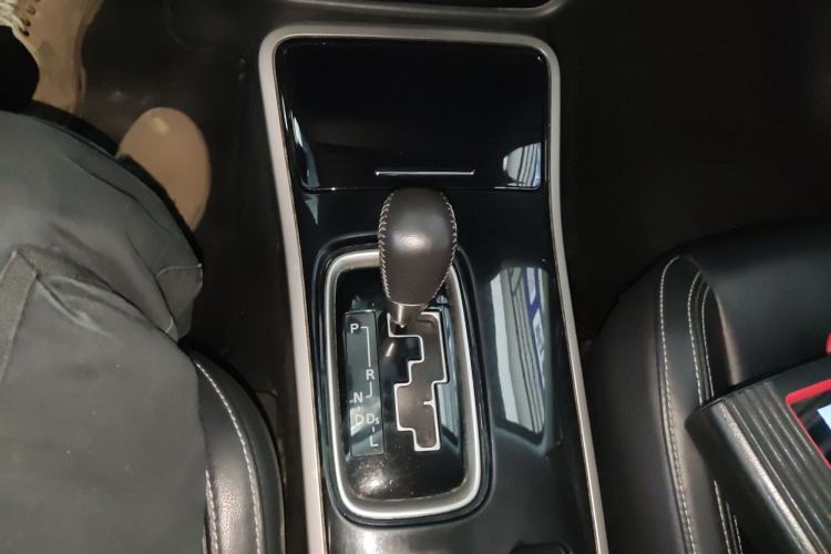 Used Mitsubishi Outlander 2020 2.0L Two-Wheel Drive Comfort Edition 7-Seater
