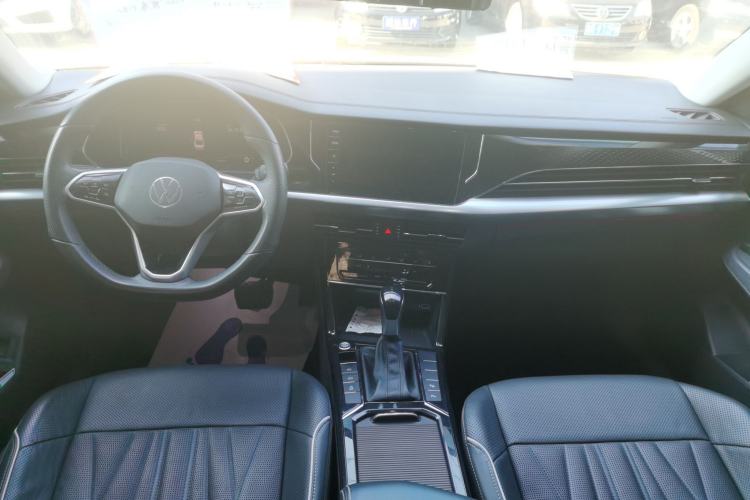 Used Volkswagen Passat 2022 330TSI Starry Luxury Edition