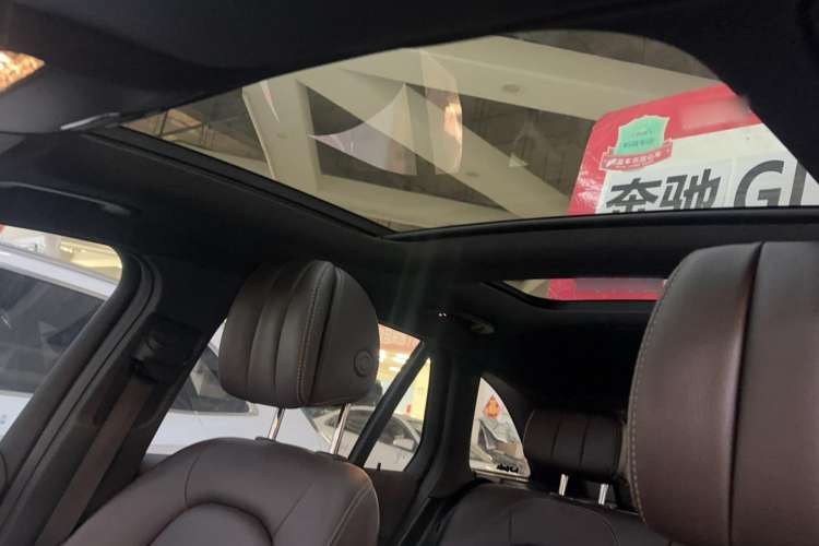 Used Mercedes-Benz GLC 2019 GLC 260 4MATIC Luxury Model
