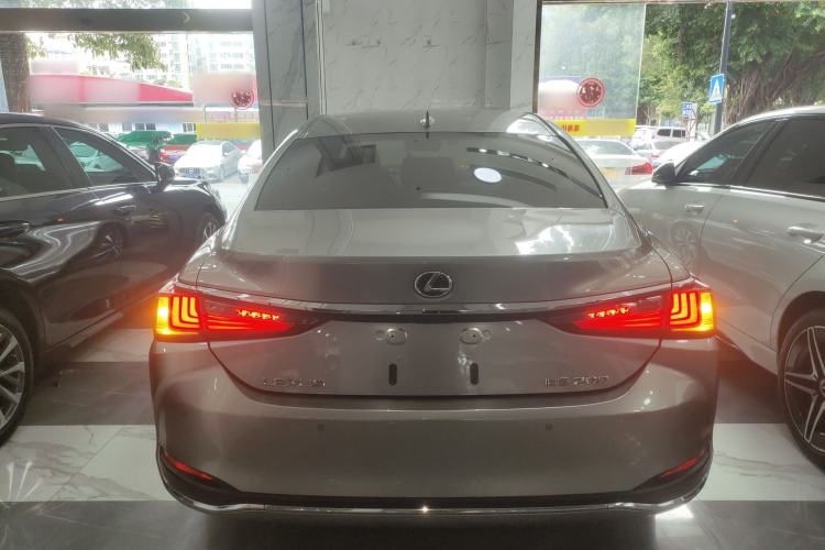 Used Lexus ES 2020 200 Excellence Edition
