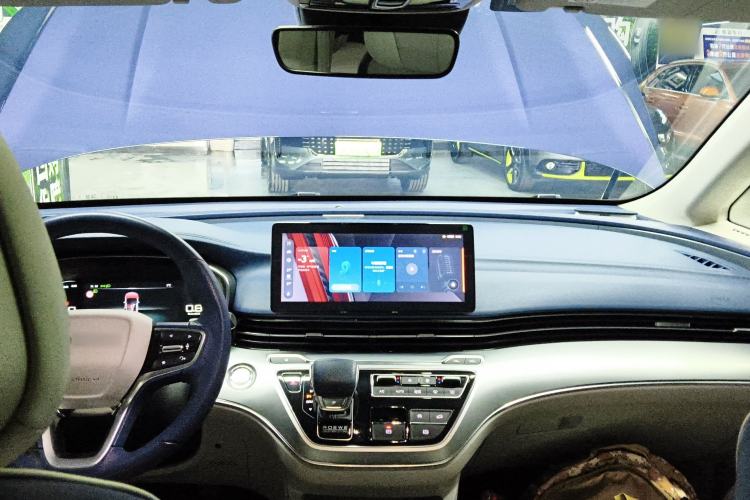 Used Roewe iMAX8 2022 400TGI Prestige Edition
