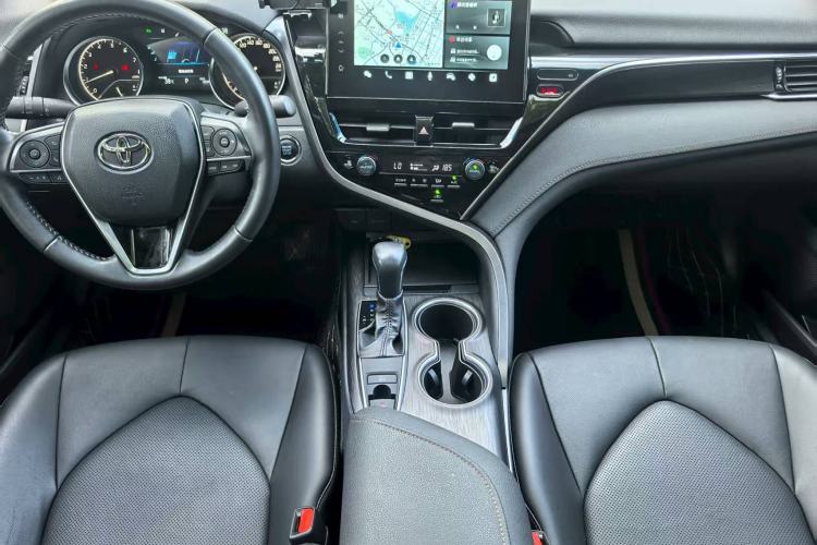 Used Toyota Camry 2021 2.0G Luxury Edition
