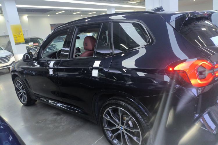 Used BMW X3 2022 Second Facelift xDrive30i Leading Edition M Night Sky Package
