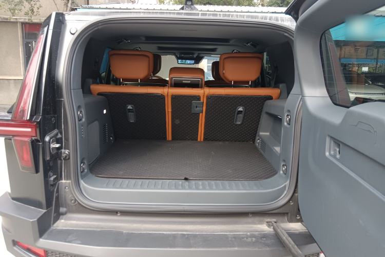 Used  917 2023 Range-Extended Base Model
