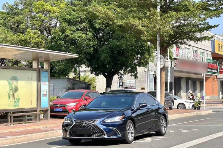 Used Lexus ES 2018 200 Excellence Edition China V Standard

