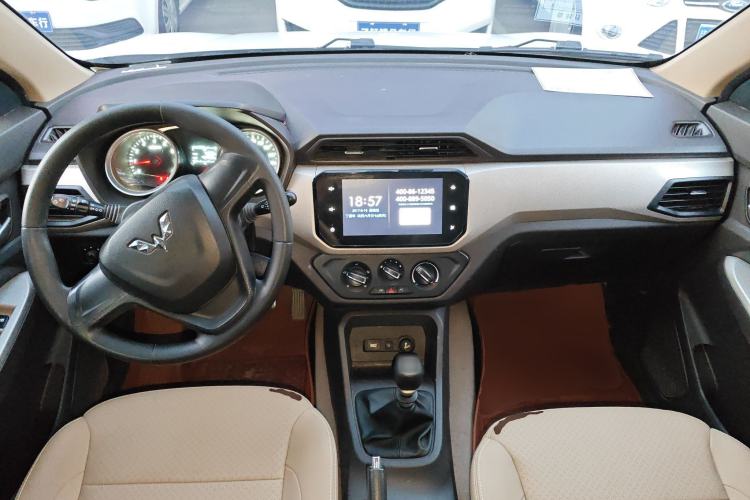 Used Wuling Hongguang 2019 1.5L S Comfort Edition China VI LAR
