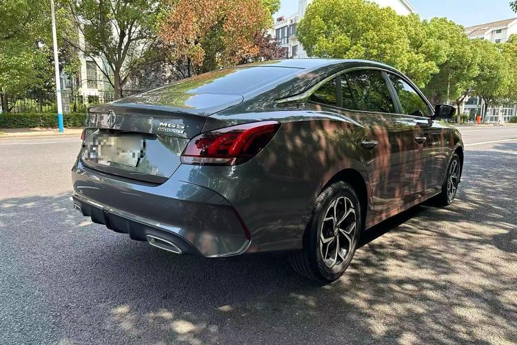 Used MG 5 2022 180 DVVT CVT Youth Luxury Edition
