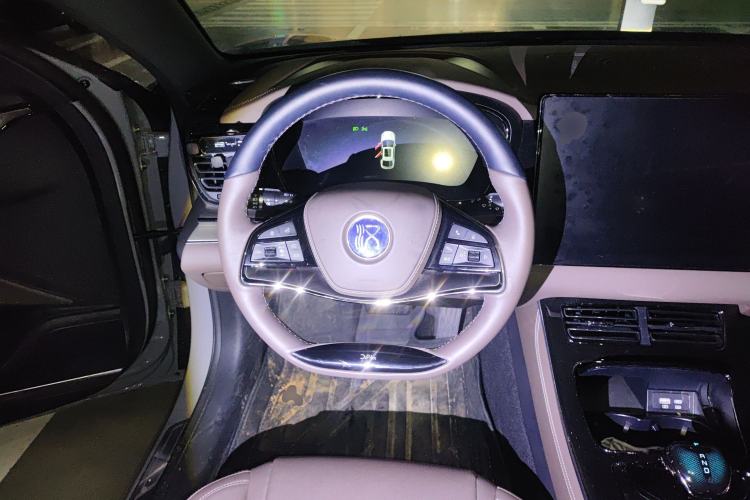 Used BYD Han 2024 EV Glory Edition 506KM Front-Wheel-Drive Premium Model
