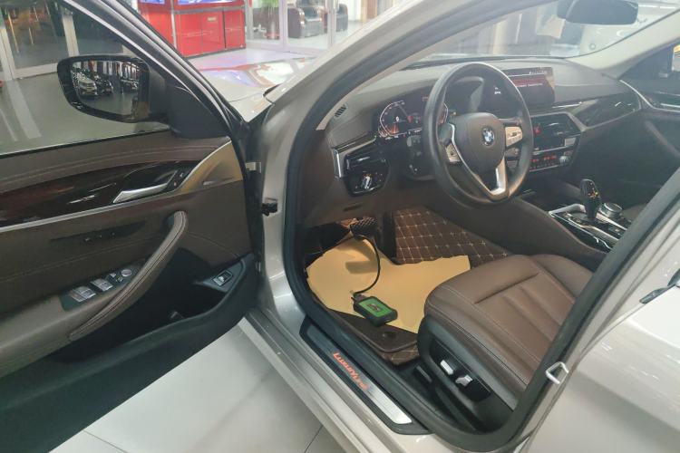 Used BMW 5 Series 2020 525Li Luxury Package
