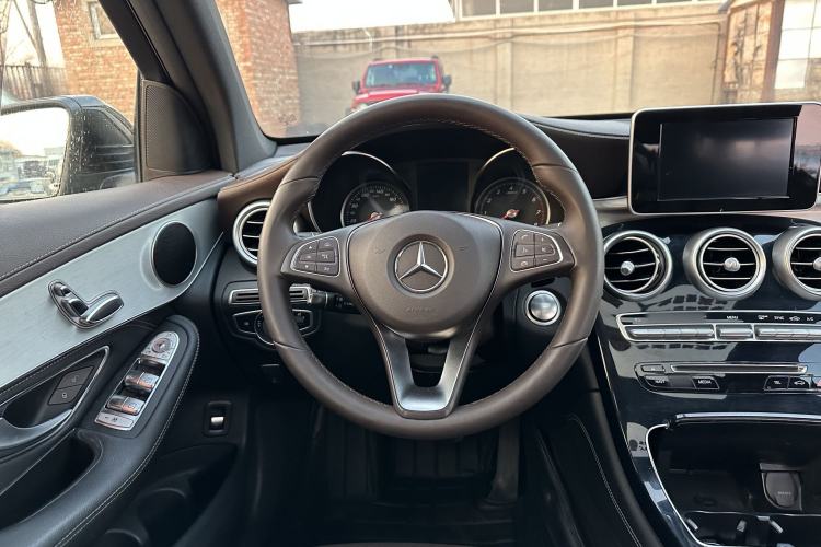 Used Mercedes-Benz GLC 2019 GLC 200 L 4MATIC
