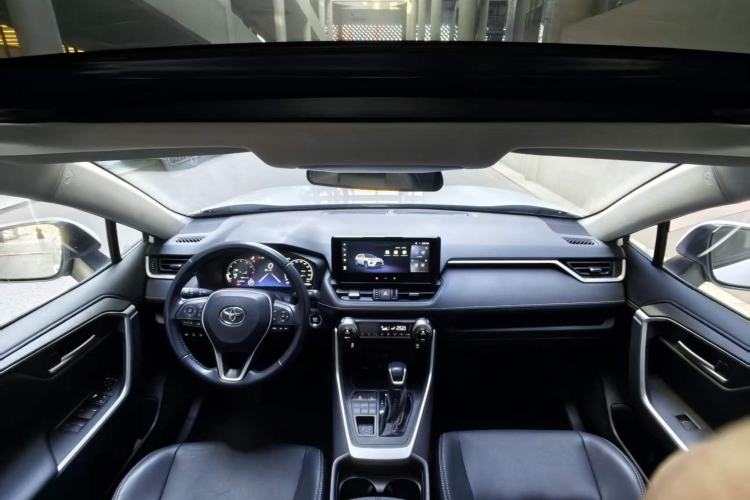 Used Toyota Wildlander 2023 2.0L CVT Four-Wheel Drive Luxury PLUS Edition
