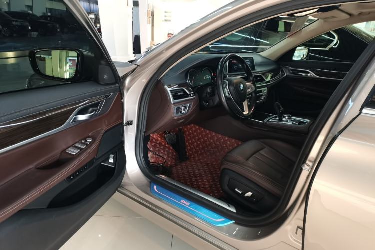 Used BMW 7 Series 2018 730Li Leading Model Excellence Package
