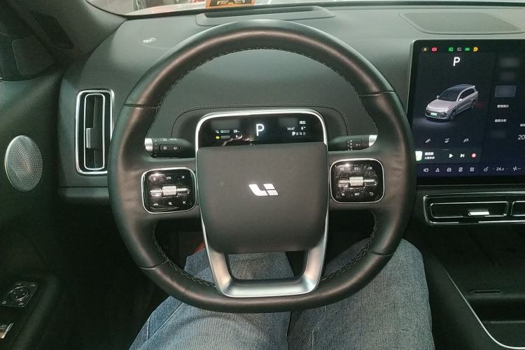 Used Li Auto L8 2023 Pro Model
