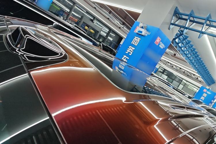 Used VOYAH Dream 2025 PHEV Four-Wheel-Drive Flagship Version – Qiankun Edition
