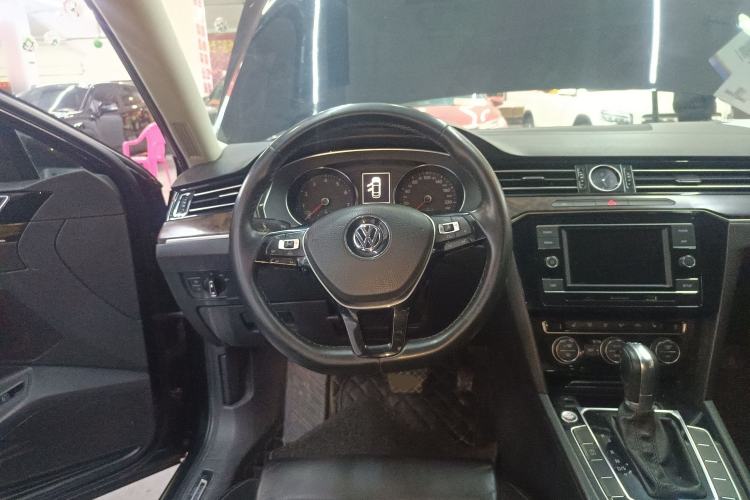 Used Volkswagen Magotan 2018 Facelift 330TSI DSG Luxury Model
