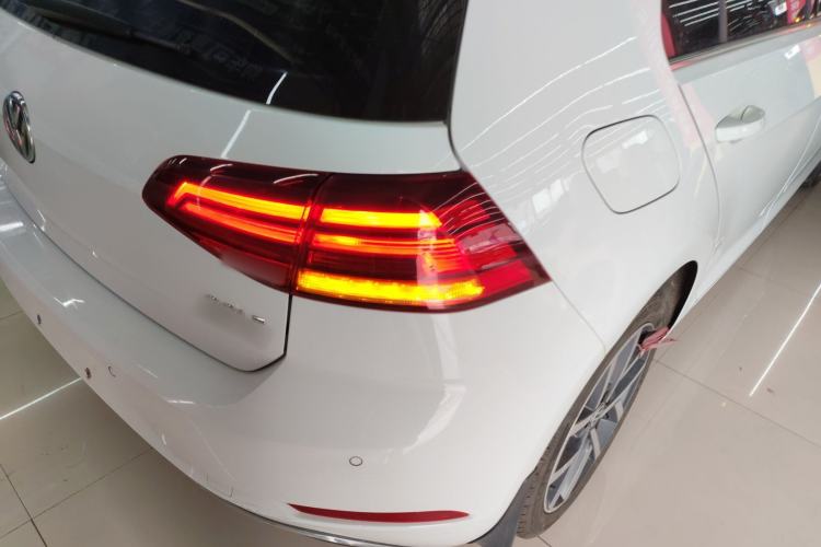 Used Volkswagen Golf 2020 Zhiai Edition 200TSI DSG Comfortable & Ambitious Version
