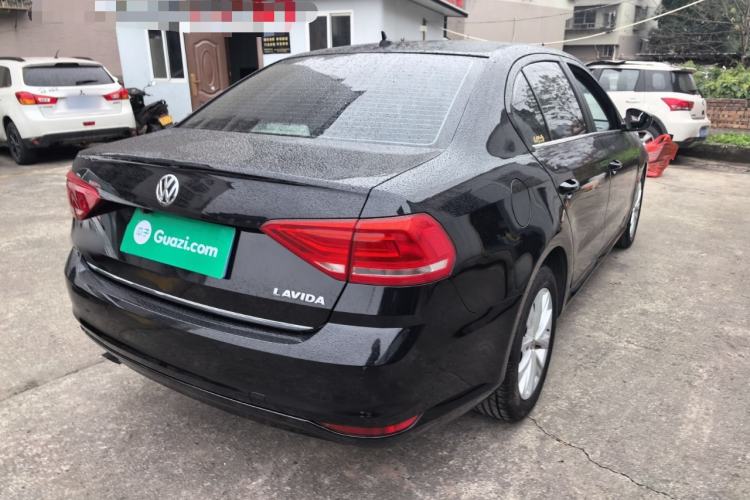 Used Volkswagen Lavida 2017 1.6L Automatic Comfort Edition
