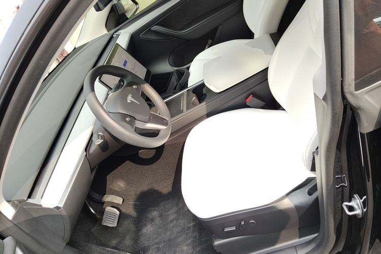 Used Tesla Model Y 2023 Rear-Wheel-Drive Version