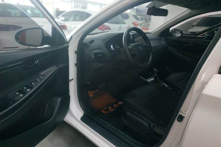 Used Hyundai Celesta 2020 1.6L Automatic GL Enjoyable Edition