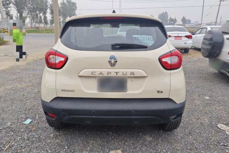 Used Renault Captur 2015 1.2T Automatic Standard Edition
