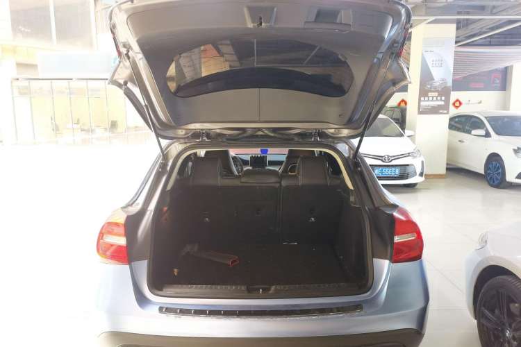 Used Mercedes-Benz GLA 2015 GLA 220 4MATIC Fashion Model
