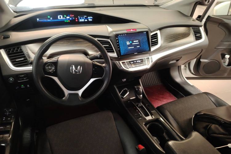 Used Honda Jade 2017 1.8L automatic Comfort version 5 seats
