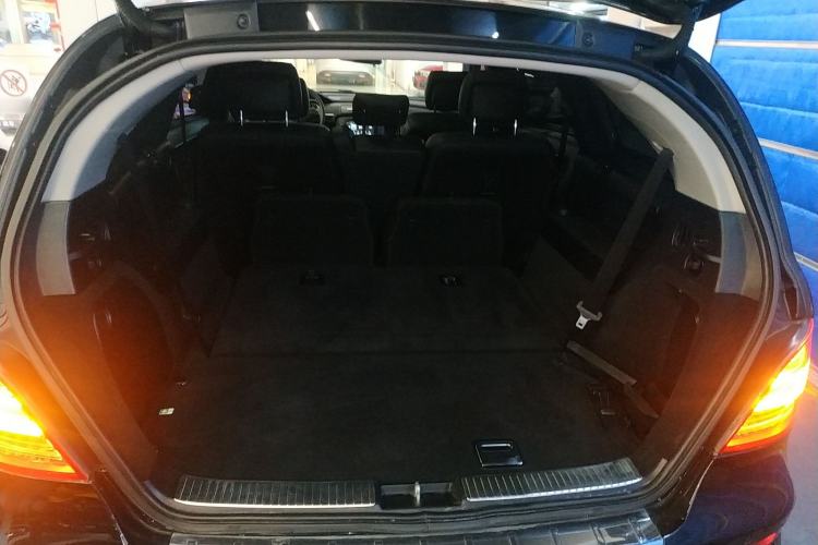 Used Mercedes-Benz R-Class 2017 R 320 4MATIC Business Edition Prestige Model