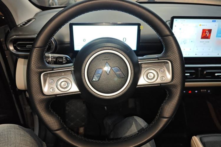 Used Wuling Bingo PLUS 2024 510 km Flagship Edition Four-Seater Version
