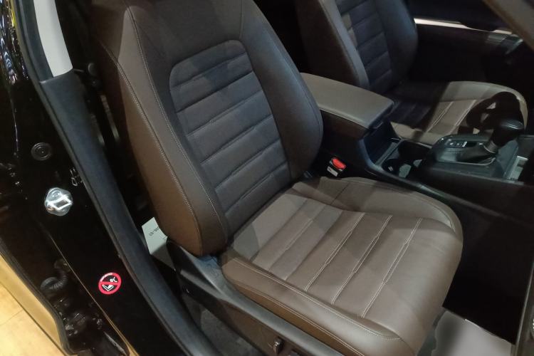 Used Honda CR-V 2023 240TURBO Two-Wheel-Drive Luxury Version 5 Seats