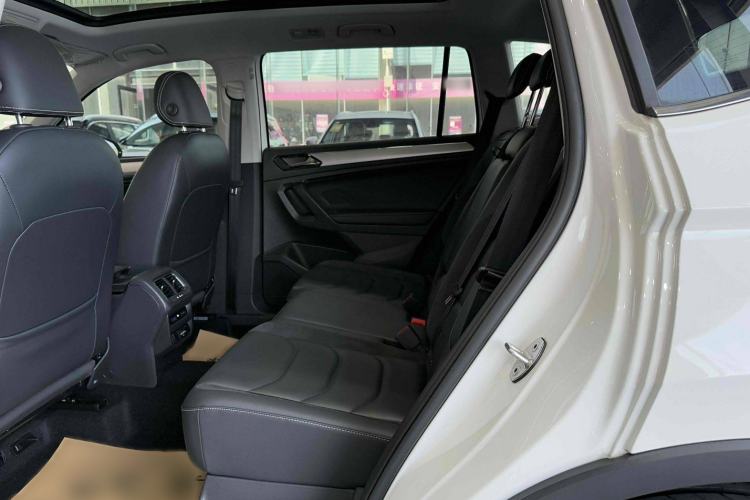 Used Volkswagen Tiguan L 2021 330TSI Automatic Two-Wheel Drive Smart Edition
