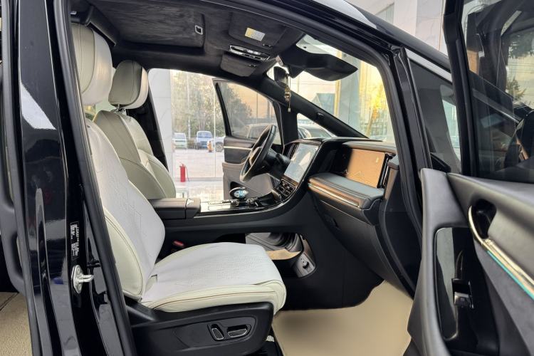 Used GAC Trumpchi M8 2023 Zongshi Series 400T Flagship Edition
