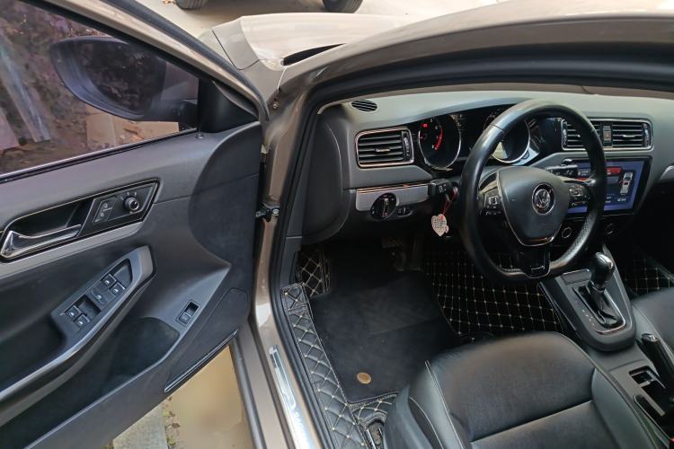 Used Volkswagen Sagitar 2018 1.6L Automatic Comfort Model
